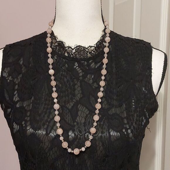Unbranded Jewelry - Rose Quartz Pink Crystals and Silver Tone Bead Necklace
